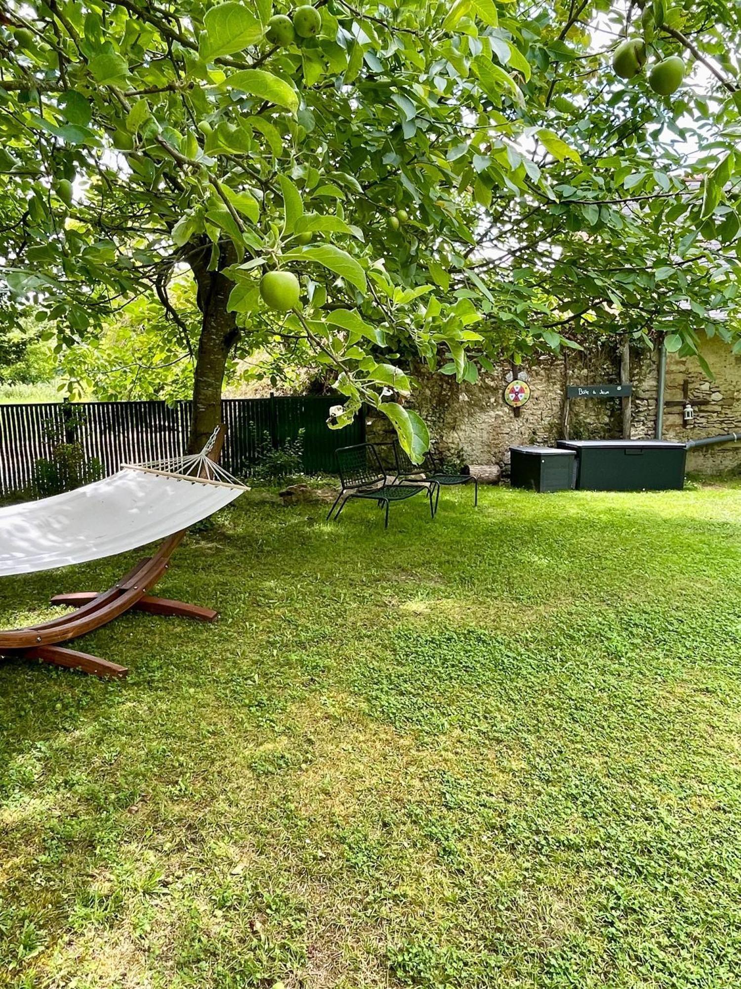 Maison De Campagne, Gite Rouge Brigne Extérieur photo